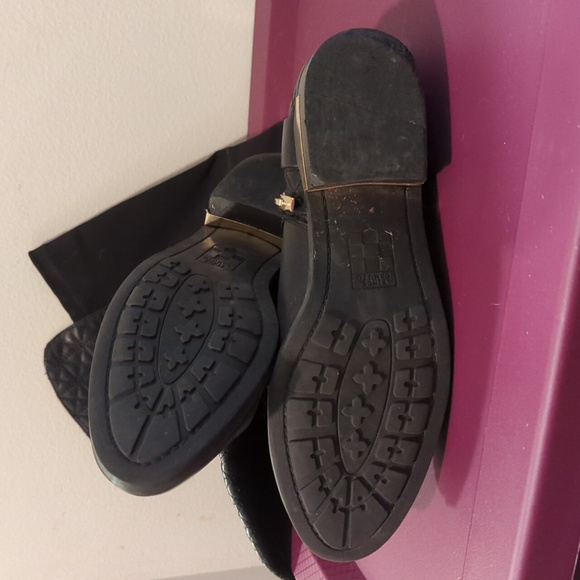 Vince Camuto Patira quilted black riding boots with gold accents size 9 - Picture 3 of 4